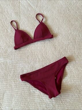 🌼 NWOT Hollister Bikini Burgundy Textured Two-Piece Bikini Set Extra Small